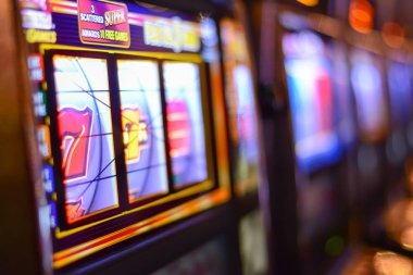 Treasures Aztec slot interface showing five reels and payline structure